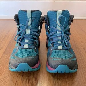 Merrell size 8.5 women's hikers hiking boots